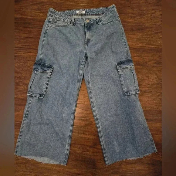 Tommy Hilfiger Denim - Vintage y2k Tommy Hilfiger JEANS Cut Off Womens Size 30 Waist Size 10 Light Wash